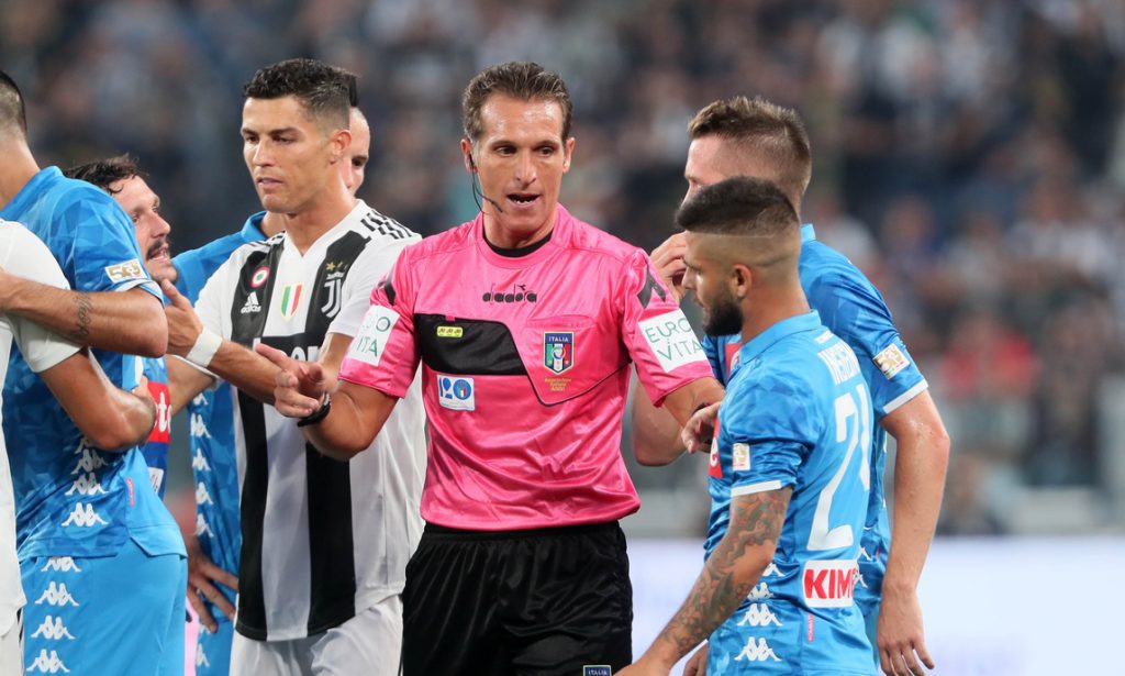 Banti sotto accusa: Napoli, sdegno per i cori allo Stadium 13 Napoli indignata per i cori allo Stadium sotto accusa Banti