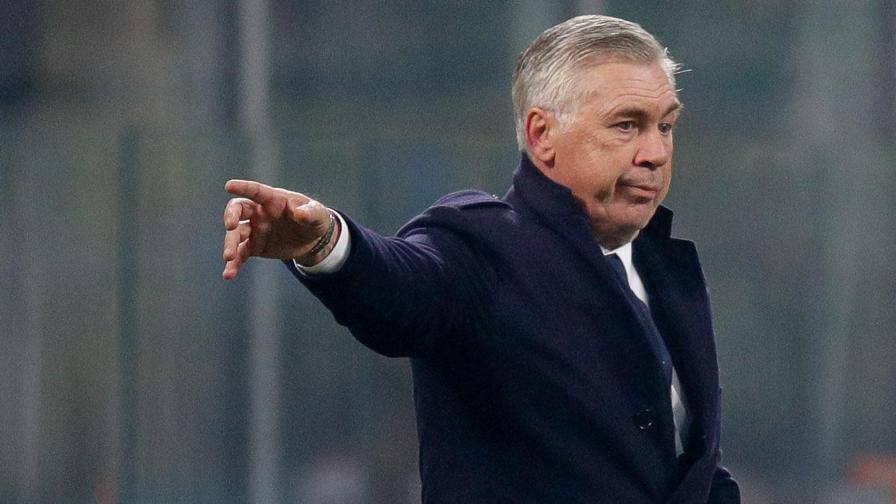 Ancelotti, cori razzisti a Koulibaly azione eclatante!! 6 1545869768 Napoli Ancelotti e i cori razzisti a Koulibaly Dobbiamo lasciare il campo