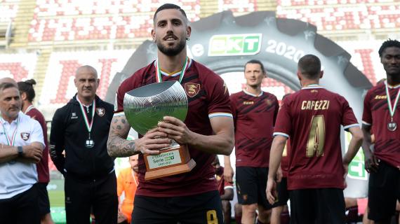 Napoli, Tutino potrebbe salutare nelle prossime ore. Il direttore sportivo del Parma è in città 16 Napoli, Tutino potrebbe salutare nelle prossime ore. Il ds del Parma è in città