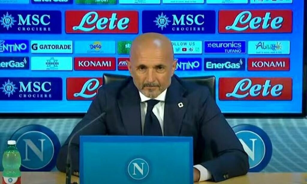 Faccia a faccia Allegri-Spalletti in sala stampa, l'allenatore del Napoli: "Una volta che vinco mi viene a fare la morale?" 17 Faccia a faccia Allegri-Spalletti in sala stampa, il tecnico del Napoli: "Una volta che vinco mi viene a fare la morale?"