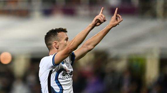 Inter già avanti all'Olimpico: rigore conquistato da Barella e al 12' lo trasforma Perisic 1 Inter già avanti all'Olimpico: rigore conquistato da Barella e al 12' lo trasforma Perisic
