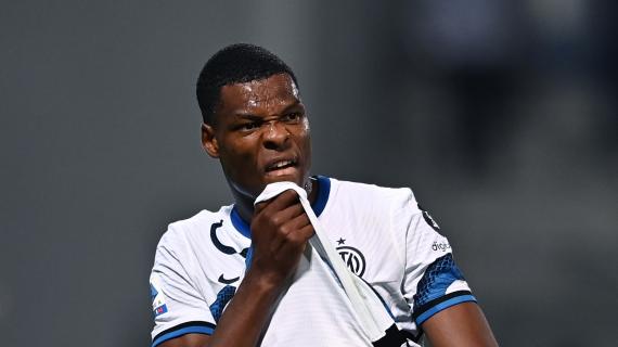 Insulti razzisti a Dumfries durante Lazio-Inter: l'autore adesso rischia il Daspo 1 Insulti razzisti a Dumfries durante Lazio-Inter: l'autore ora rischia il Daspo