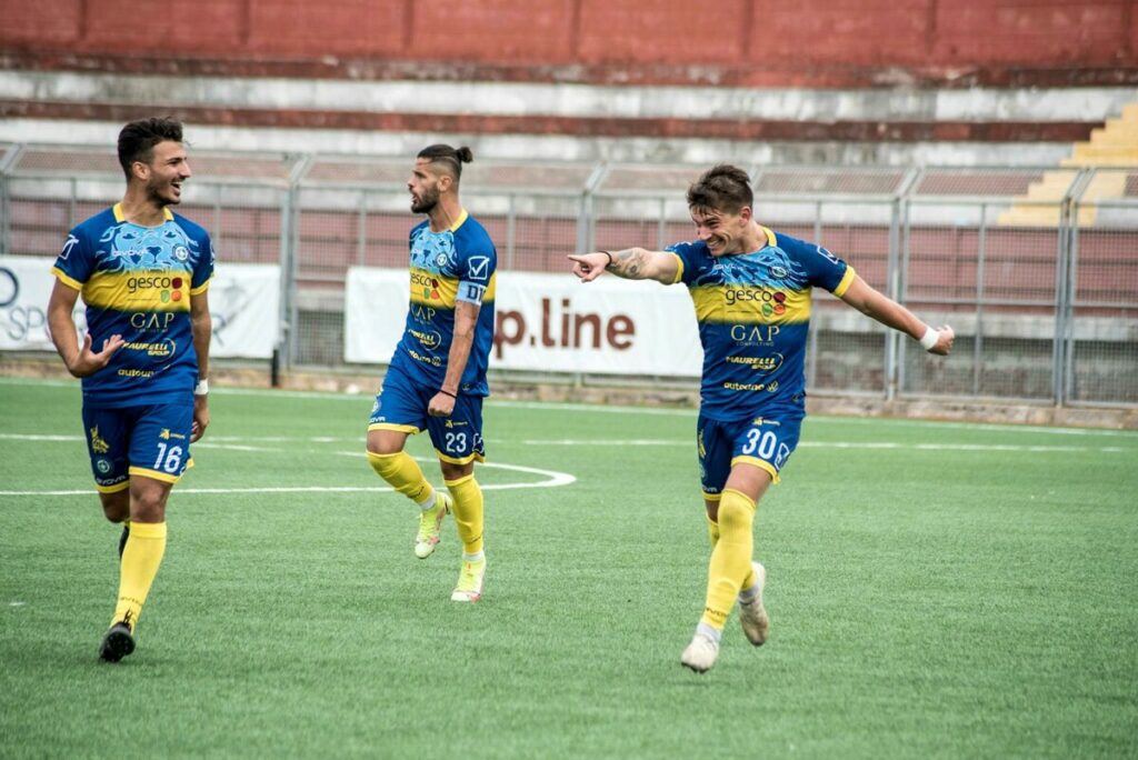 Eccellenza Campania/Girone B - Il Napoli United di Maradona jr. schianta il Barano: 5-1 al Gobbato 14 Eccellenza Campania/Girone B - Il Napoli United di Maradona jr. schianta il Barano: 5-1 al Gobbato