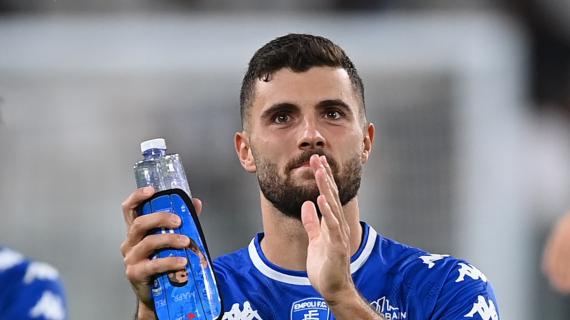 Il Napoli manca l'aggancio in vetta e cade in casa contro l'Empoli. Gol vittoria di Cutrone 17 Il Napoli manca l'aggancio in vetta e cade in casa contro l'Empoli. Gol vittoria di Cutrone