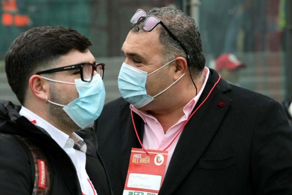 Turris, il patron Colantonio: "Non dobbiamo avere limiti, siamo in crescita. Novità sul fronte stadio. Scontri post-Taranto? Dico che..." 14 Turris, il presidente Colantonio: "Non dobbiamo avere limiti, siamo in crescita. Novità sul fronte stadio. Scontri post-Taranto? Dico che..."