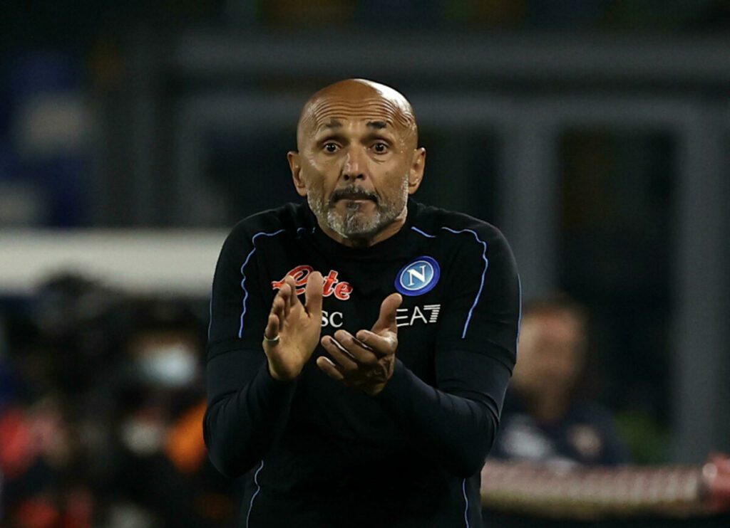 Rinnovo Spalletti, l'attacco del Napoli: “Ha già un accordo fino al 2024” 12 Rinnovo Spalletti, l'attacco del Napoli: “Ha già un contratto fino al 2024”