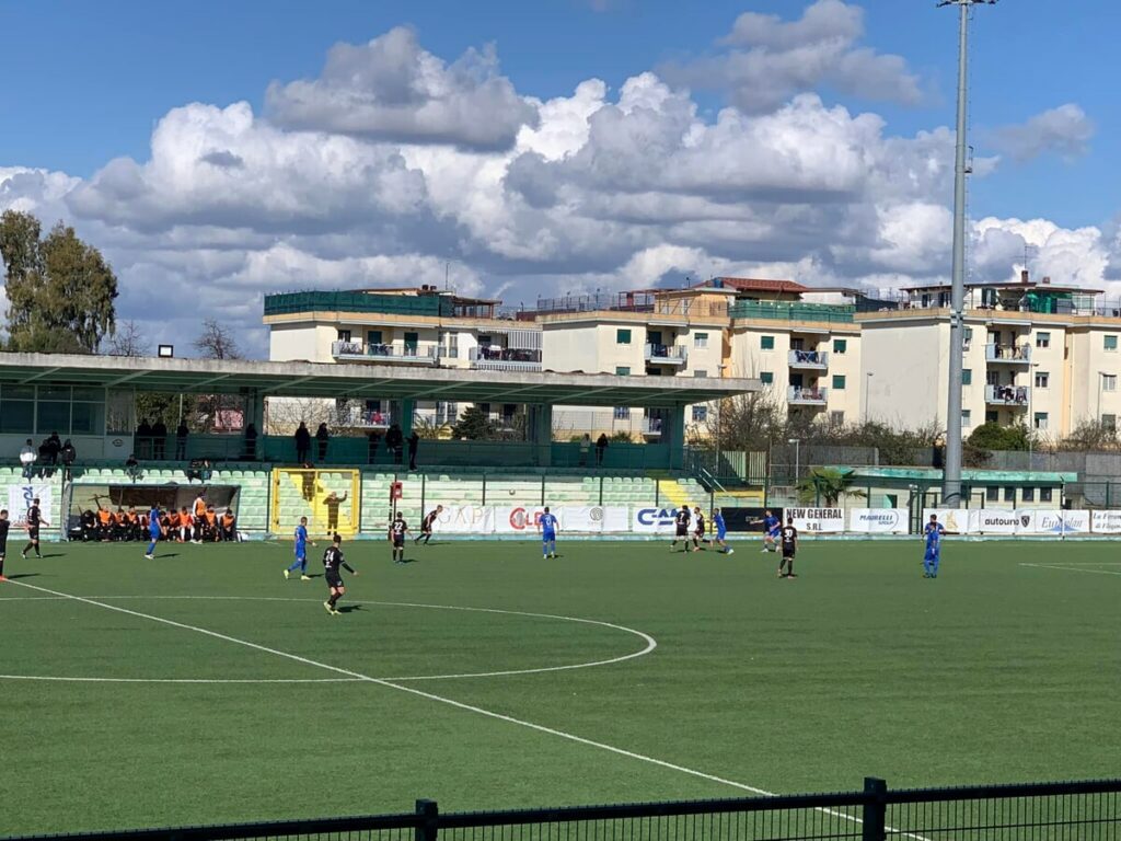 Eccellenza Campania/Girone B - Gol inviolate nel big match fra Napoli United e Frattese 4 Eccellenza Campania/Girone B - Reti inviolate nel big match tra Napoli United e Frattese