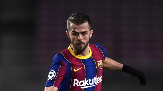 Napoli, dalla Spagna: Pjanic la chiave del Barcellona arrivando a Koulibaly. Definito l'incontro 5 Napoli, dalla Spagna: Pjanic la chiave del Barcellona per arrivare a Koulibaly. Fissato l'incontro