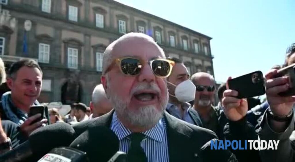 De Laurentiis: "Koulibaly è un simbolo del Napoli, ma è lui che deve decidere se non vorrebbe avere più esserlo" 4 De Laurentiis: "Koulibaly è un simbolo del Napoli, ma è lui che deve decidere se non vuole più esserlo"