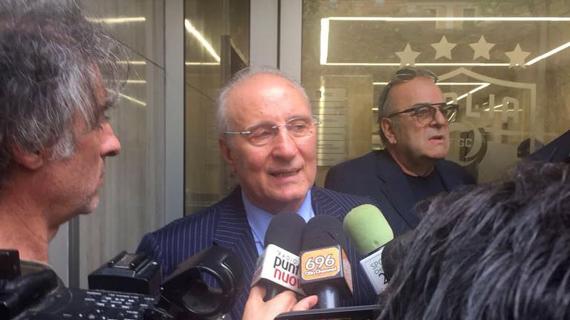 De Laurentiis indagato, l'avvocato Chiacchio: "Il Napoli non rischia. C'è una sentenza definitiva" 12 De Laurentiis indagato, l'avvocato Chiacchio: "Il Napoli non rischia. C'è una sentenza definitiva"