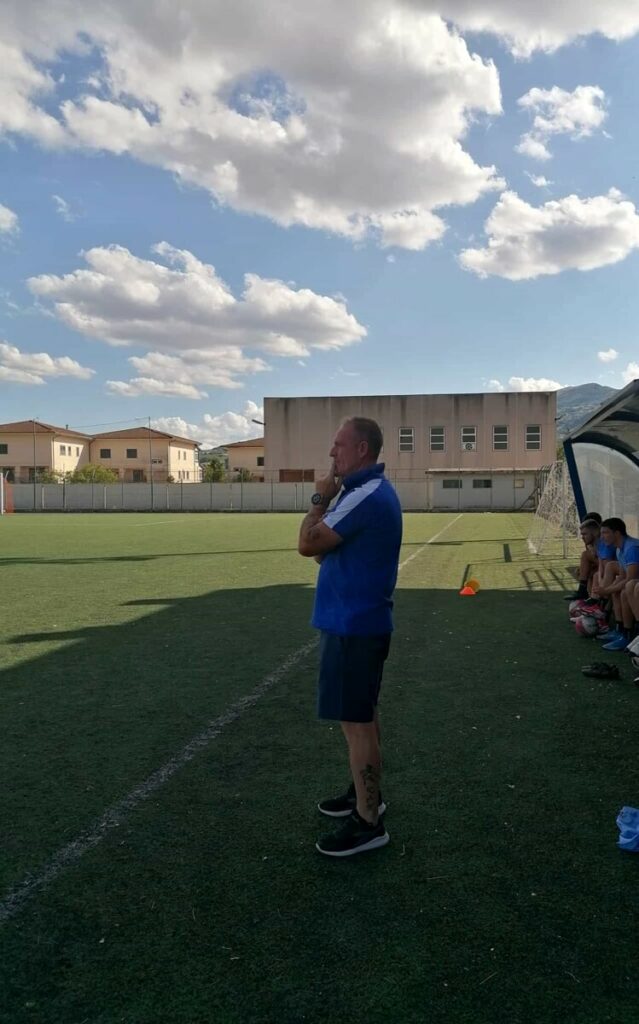 La Nuova Napoli Nord riparte: l'allenatore sarà Longobardi, novità nello team tecnico e in dirigenza 12 La Nuova Napoli Nord riparte: l'allenatore sarà Longobardi, novità nello staff tecnico e in dirigenza