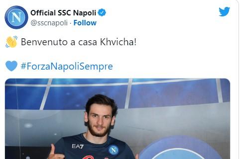 Benvenuto a casa Khvicha! Prima foto di Kvaratskhelia con la casacca del Napoli 5 Benvenuto a casa Khvicha! Prima foto di Kvaratskhelia con la maglia del Napoli