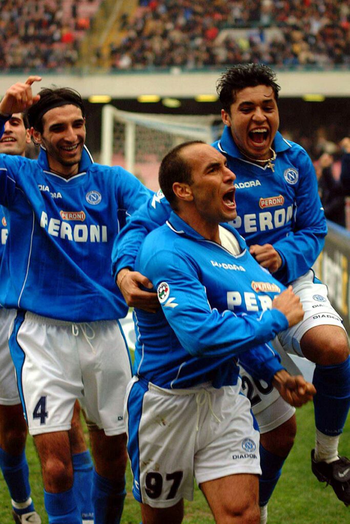 Edmundo, il 'consiglio' a Neymar: "Il Napoli sarebbe fantastico per lui, in Italia farebbe bene" 8 Edmundo, il 'consiglio' a Neymar: "Il Napoli sarebbe fantastico per lui, in Italia farebbe bene"