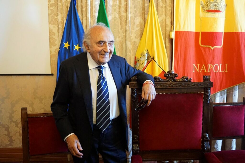 Ferlaino sul mercato del Napoli: "'O sparagno nun è maje guadagno. Si rischia di non rientrare in Champions" 11 Ferlaino sul mercato del Napoli: "'O sparagno nun è maje guadagno. Si rischia di non rientrare in Champions"