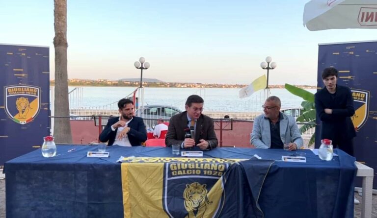 Giugliano, Di Napoli si presenta: "Porterò umiltà e dedizione. Ferraro? Ha fatto un grandissimo lavoro". Interventi anche del ds Amodio