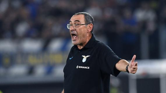 Sarri patteggia multa per attacchi agli arbitri dopo Lazio-Napoli 18 Sarri patteggia multa per attacchi agli arbitri dopo Lazio-Napoli: stesso destino per il dito medio?