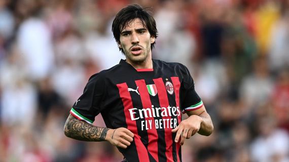 De Napoli: "Nella giornata odierna spero vinca il Napoli. Tonali, Barella e Miretti il futuro della Nazionale" 7 De Napoli: "Oggi spero vinca il Napoli. Tonali, Barella e Miretti il futuro della Nazionale"