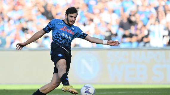 Napoli, ieri Spalletti ha ricevuto la visita di Vieira. E domani ritroverà Kvaratskhelia