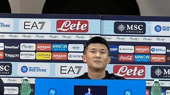 Napoli, lo United valuta il pagamento della clausola di Kim. C'è pure il Real di Ancelotti 14 Napoli, lo United valuta il pagamento della clausola di Kim. C'è anche il Real di Ancelotti