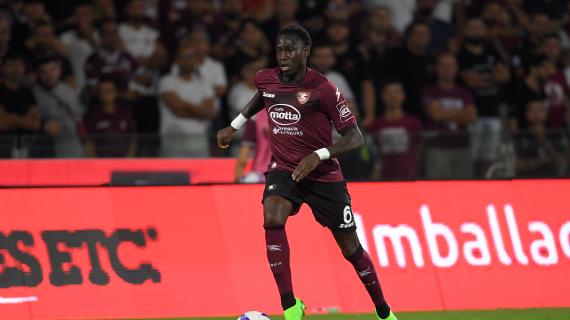 Salernitana, gli acquisti sulla fascia potrebbero essere due: Sambia in dubbio 17 Salernitana, gli acquisti sulla fascia potrebbero essere due: Sambia in bilico