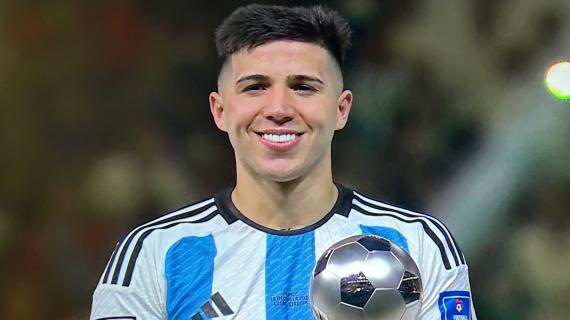 TOP NEWS ore 20 - Tensione Benfica-Enzo Fernandez. Cagliari-Nainggolan: stand-by 11 TOP NEWS ore 20 - Tensione Benfica-Enzo Fernandez. Cagliari-Nainggolan: stand-by