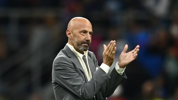 Samp-Napoli nel segno di Vialli: commozione e applausi a Marassi. Riscaldamento col 9 1 Samp-Napoli nel segno di Vialli: commozione e applausi a Marassi. Riscaldamento col 9