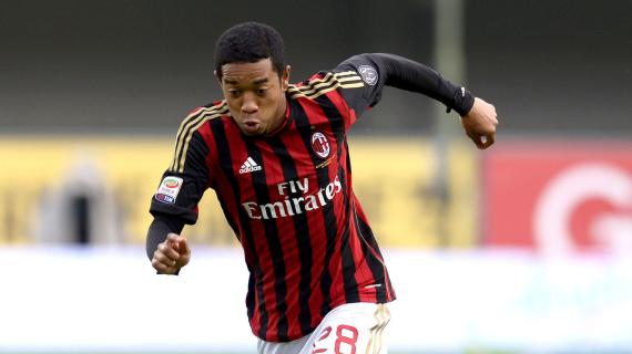 Emanuelson: "Tifo Milan, spero che insieme a Inter e Juve possa conquistare il Napoli" 20 Emanuelson: "Tifo Milan, spero che insieme a Inter e Juve possa raggiungere il Napoli"
