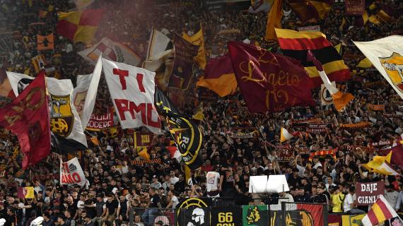 Follia ultrà a Roma: tifosi giallorossi aggrediti da un'imboscata di supporter della Stella Rossa 10 Follia ultrà a Roma: tifosi giallorossi aggrediti da un'imboscata di supporter della Stella Rossa