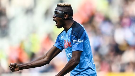Napoli, nella giornata odierna Osimhen ha avuto la nuova maschera. Intanto ne ha ordinata un'altra col tricolore 20 Napoli, oggi Osimhen ha ricevuto la nuova maschera. Intanto ne ha ordinata un'altra col tricolore