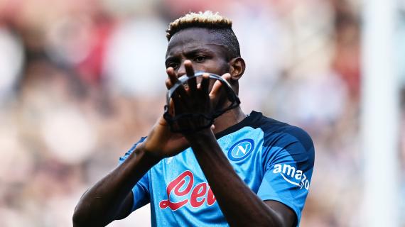 Napoli, Osimhen ci sarà col Milan? In attesa il nigeriano è ad allenarsi pure a Pasqua 19 Napoli, Osimhen ci sarà col Milan? In attesa il nigeriano è ad allenarsi anche a Pasqua