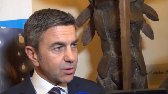Costacurta gioca Milan-Napoli: "La botta di grazia se lo daranno al 'Maradona'" 12 Costacurta gioca Milan-Napoli: "Il colpo di grazia se lo daranno al 'Maradona'"