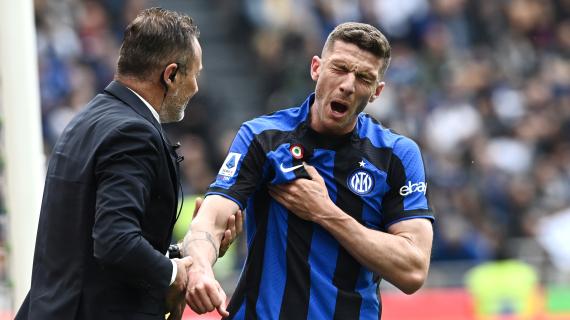 TOP NEWS Ore 20 - Milan-Inter è già sold out. Infortunio Gosens, tutte le ultime 4 TOP NEWS Ore 20 - Milan-Inter è già sold out. Infortunio Gosens, tutte le ultime