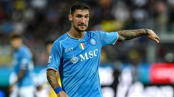 Napoli, Politano è tornato Castel Volturno. Nella giornata odierna gli esami strumentali per il risentimento 5 Napoli, Politano è tornato Castel Volturno. Oggi gli esami strumentali per il risentimento