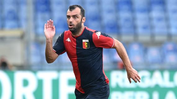 Pandev: "Il campo domani non darà una mano all'Italia. È tutt'altro che in ottime condizioni" 19 Pandev: "Il campo domani non darà una mano all'Italia. È tutt'altro che in ottime condizioni"