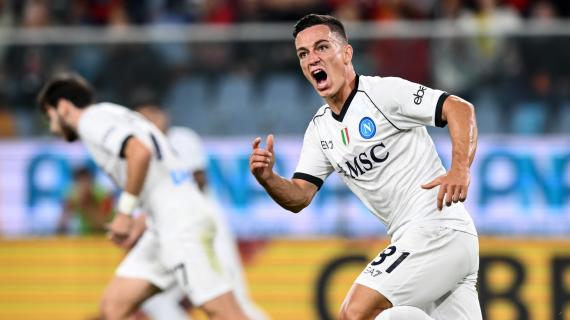 TOP NEWS Ore 24 - Il Napoli frena tuttavia, solo 2-2 contro il Genoa. A questo punto l'Inter ĆØ a +5 12 TOP NEWS Ore 24 - Il Napoli frena ancora, solo 2-2 contro il Genoa. Ora l'Inter ĆØ a +5