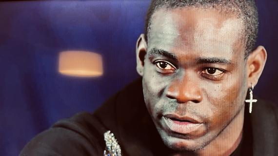 Balotelli: "Inter superiore a tutte le altre per lo Scudetto. E preferisco Thuram a Lukaku"