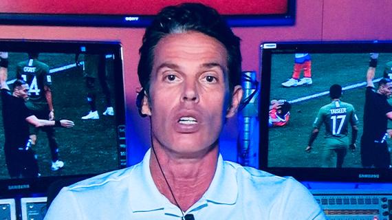 L'ex arbitro De Marco sul gol annullato al Napoli: "Il tocco c'è. Ma il VAR poteva intervenire?" 8 L'ex arbitro De Marco sul gol annullato al Napoli: "Il tocco c'è. Ma il VAR poteva intervenire?"
