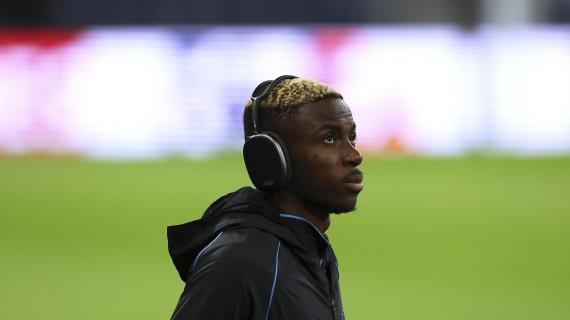 Osimhen rientrato in nottata dal Pallone d'Oro. Stasera col Braga pronto per essere titolare 7 Osimhen rientrato in nottata dal Pallone d'Oro. Stasera col Braga pronto per essere titolare
