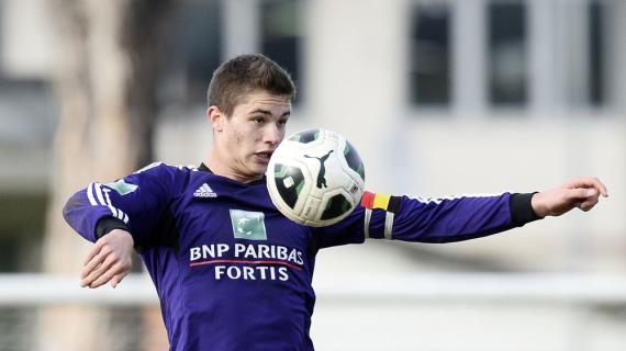 Napoli, Dendoncker sta svolgendo le visite mediche. I dettagli dell'operazione