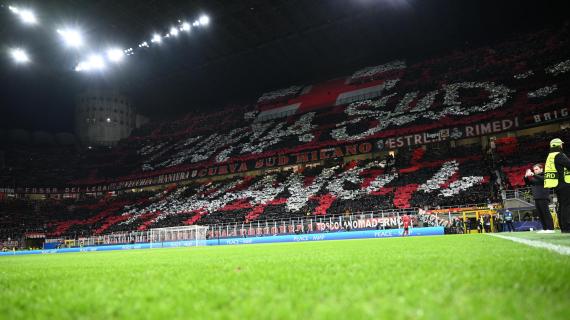 Beffa Geolier all'Ariston, i tifosi del Milan deridono quelli del Napoli: "Vincerete Sanremo" 19 Beffa Geolier all'Ariston, i tifosi del Milan deridono quelli del Napoli: "Vincerete Sanremo"