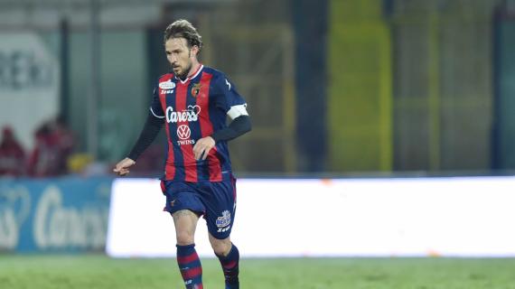 Floro Flores: "Napoli, non può essere colpa solo degli allenatori. Zielinski? Si sente fuori luogo" 16 Floro Flores: "Napoli, non può essere colpa solo degli allenatori. Zielinski? Si sente fuori luogo"