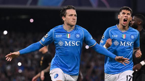 "Non ce l'ho con lui ma con il suo agente". Rivedi De Laurentiis su Zielinski 12 Zielinski sceglie l'Inter: il centrocampista accetta una proposta inferiore di quella del Napoli