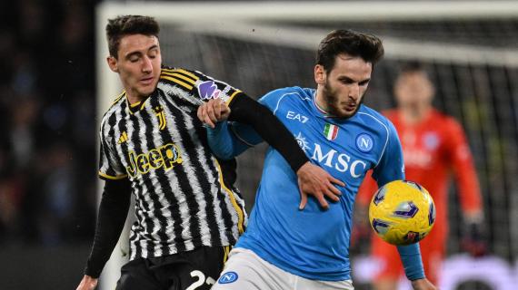 Vlahovic al palo, Kvaratskhelia no: Napoli-Juventus 1-0 all'intervallo, decide il georgiano