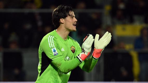 Roma, Svilar adesso punta il rinnovo: attesa per la chiamata del club dopo le grandi prestazioni 6 Roma, Svilar ora punta il rinnovo: attesa per la chiamata del club dopo le grandi prestazioni