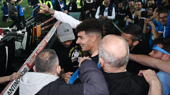 Napoli, dal film Scudetto ad un posto in Conference: un anno dopo è cambiato tutto 3 Napoli, dal film Scudetto ad un posto in Conference: un anno dopo è cambiato tutto