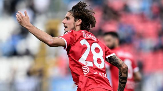 Tutti pazzi per Colpani? L'agente: "Può piacere a parecchi, ma bisogna chiedere al Monza" 12 Tutti pazzi per Colpani? L'agente: "Può piacere a tanti, ma bisogna chiedere al Monza"