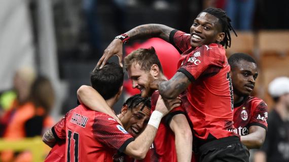 Milan, vittoria di lusso in amichevole: 3-2 al Manchester City, doppietta per Colombo