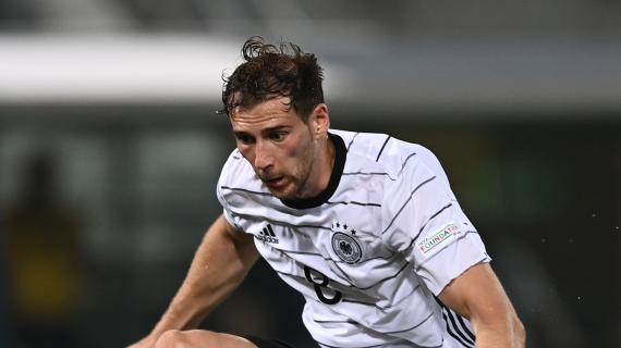 Goretzka chiama il Napoli: perché adesso vorrebbe avere lasciare il Bayern. Va aggirato l'ingaggio 16 Goretzka chiama il Napoli: perché ora vuole lasciare il Bayern. Va aggirato l'ingaggio