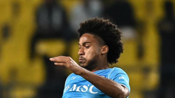 Napoli, Cajuste ha riferito sì all'Ipswich: è già in Inghilterra, presto le consuete visite dal medico 16 Napoli, Cajuste ha detto sì all'Ipswich: è già in Inghilterra, presto le visite mediche