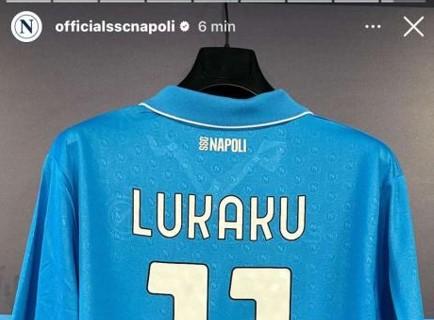 Napoli, la squadra sui soocial "spoilera" il numero di Lukaku: scelta a sorpresa per Big Rom 8 Napoli, il club sui soocial "spoilera" il numero di Lukaku: scelta a sorpresa per Big Rom